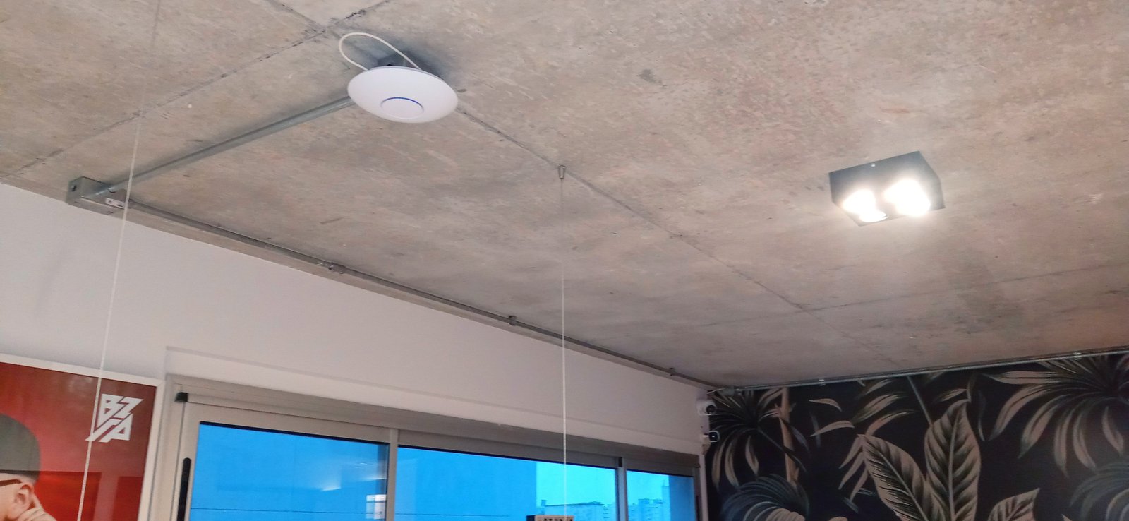 Proyecto WiFi empresarial para productora audiovisual
